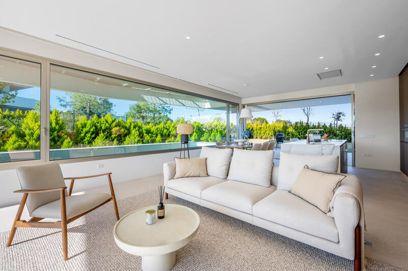 3 спальная комната квартира продается