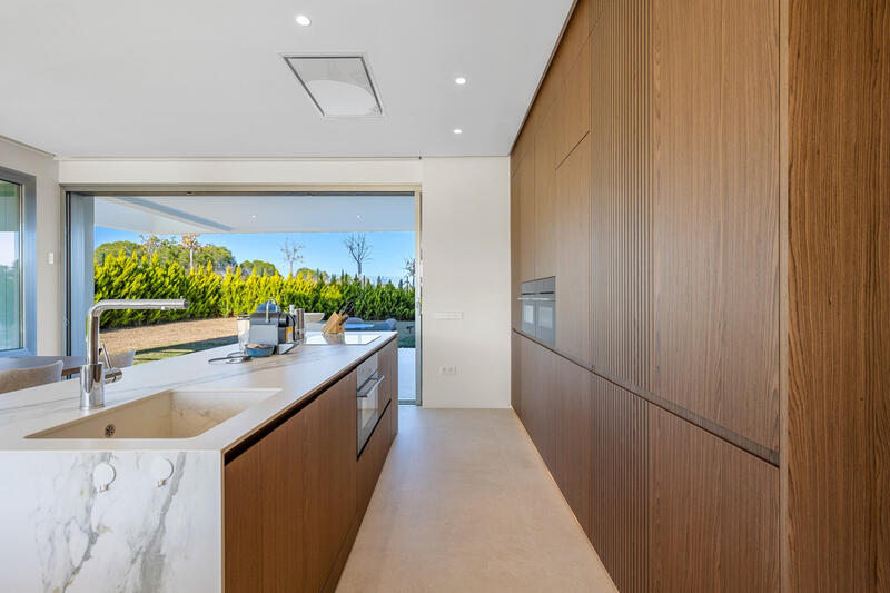 3 спальная комната квартира продается