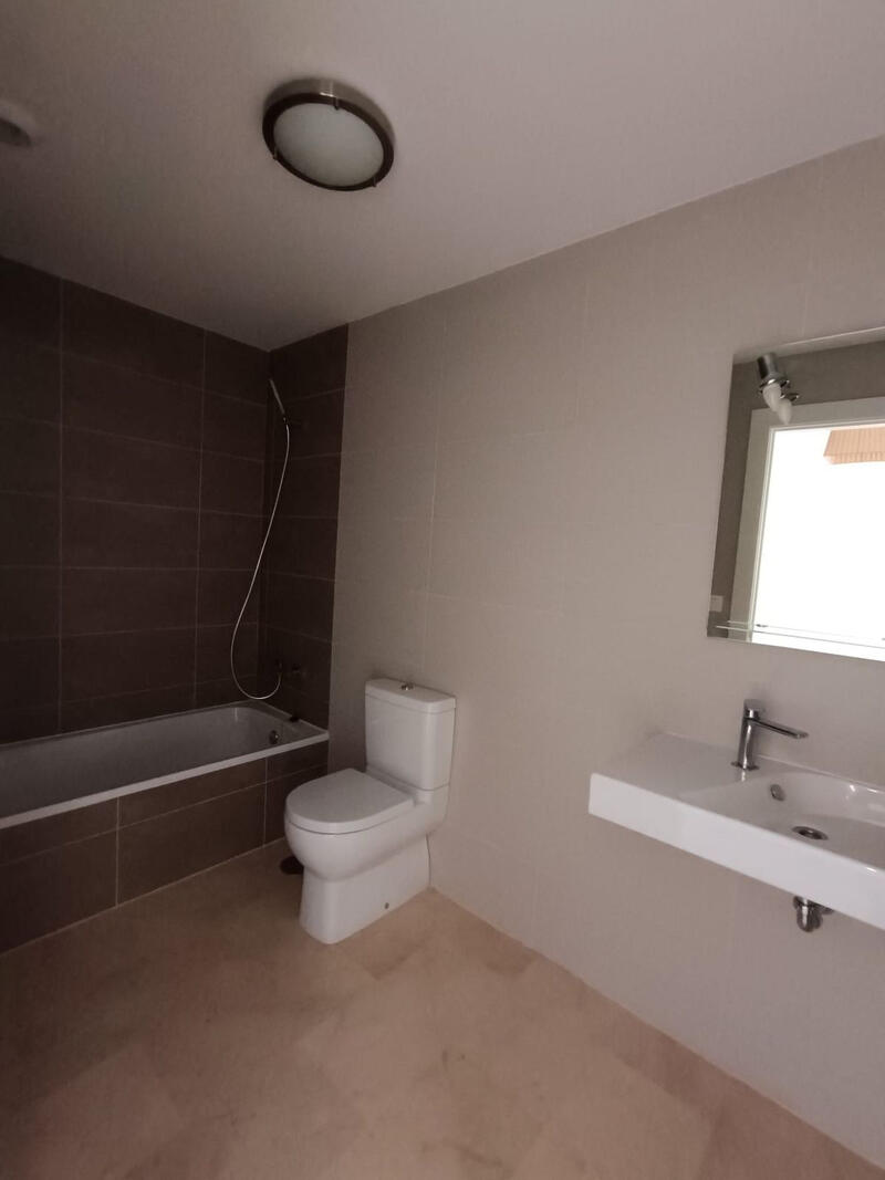 2 slaapkamer Appartement Te koop 2 slaapkamer Appartement Te koop