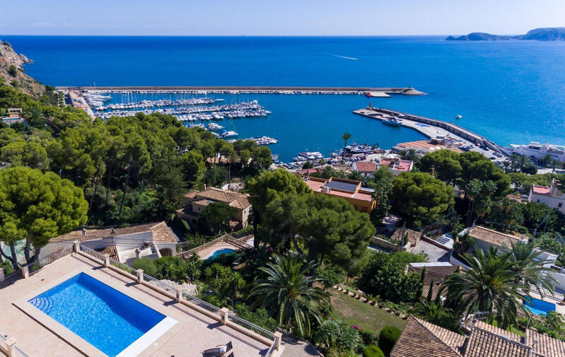 7 bedroom Villa for sale