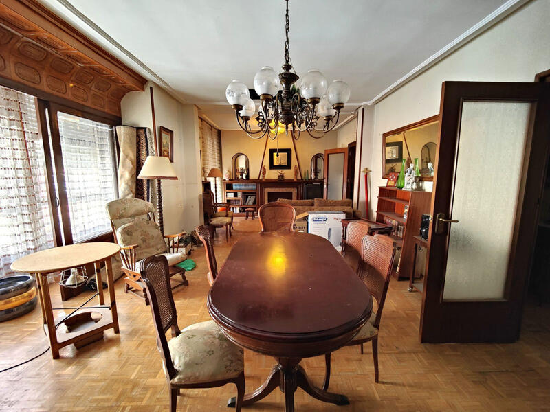 5 slaapkamer Appartement Te koop 5 slaapkamer Appartement Te koop