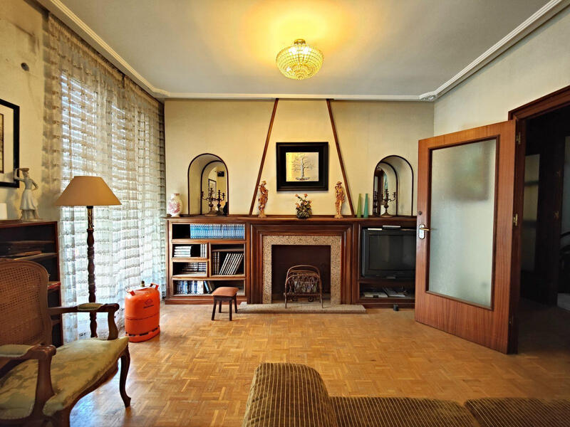 5 slaapkamer Appartement Te koop 5 slaapkamer Appartement Te koop