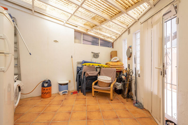 2 bedroom Townhouse for sale