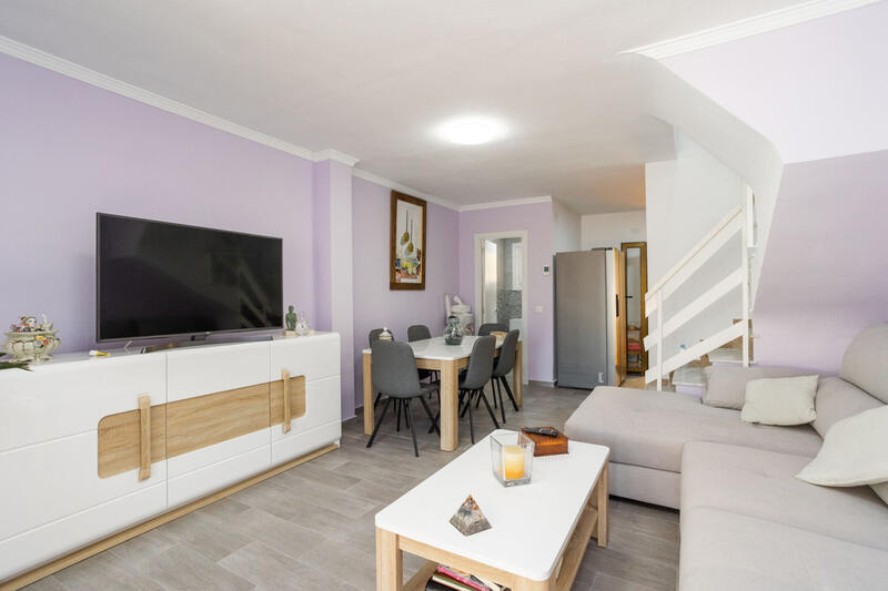 2 bedroom Townhouse for sale