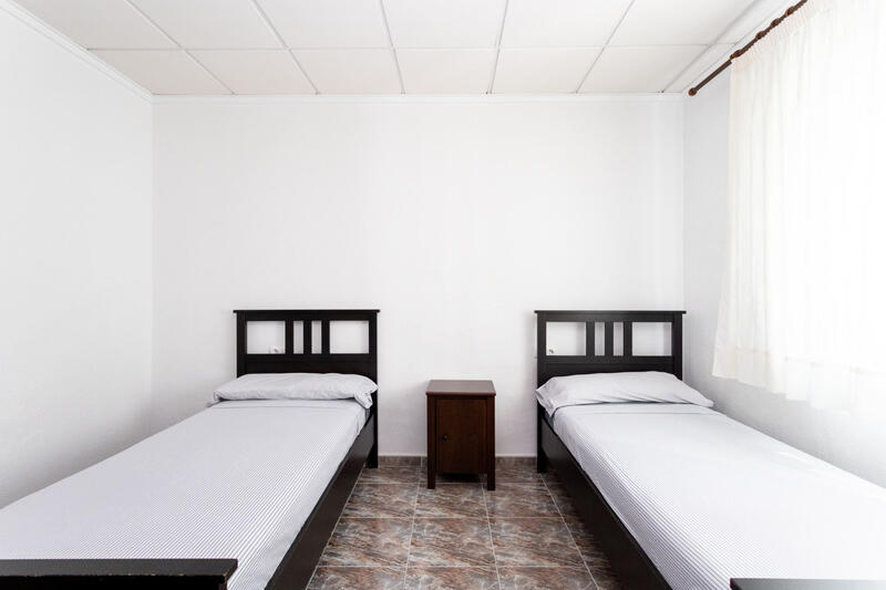 4 slaapkamer Gezinswoning Te koop