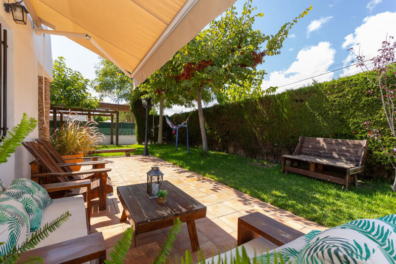 4 Schlafzimmer Stadthaus zu verkaufen