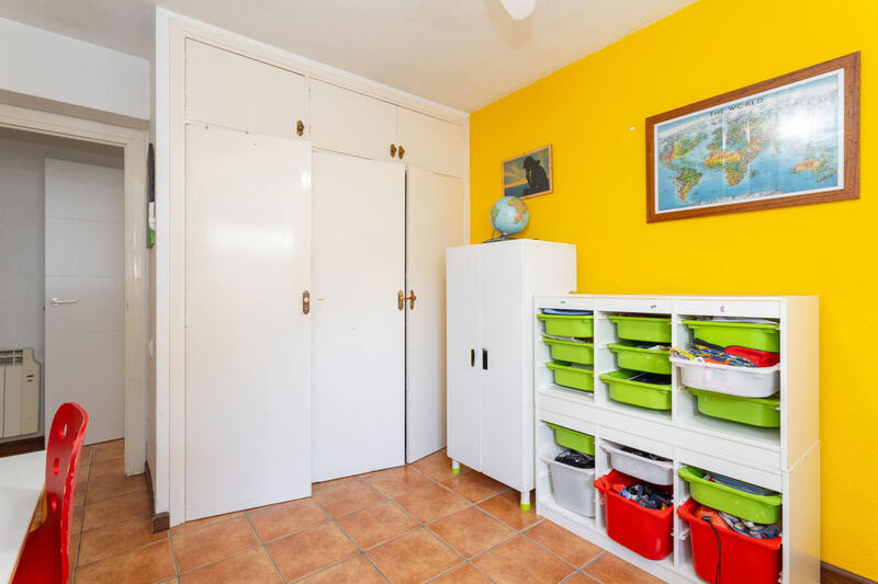 4 Schlafzimmer Stadthaus zu verkaufen