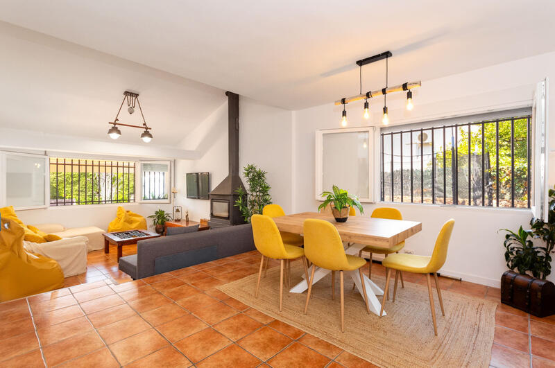 4 Schlafzimmer Stadthaus zu verkaufen