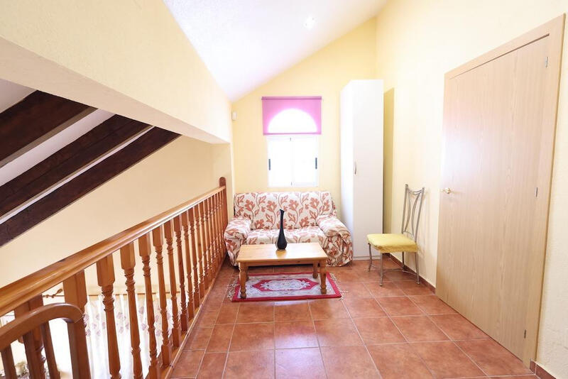 4 спальная комната вилла продается