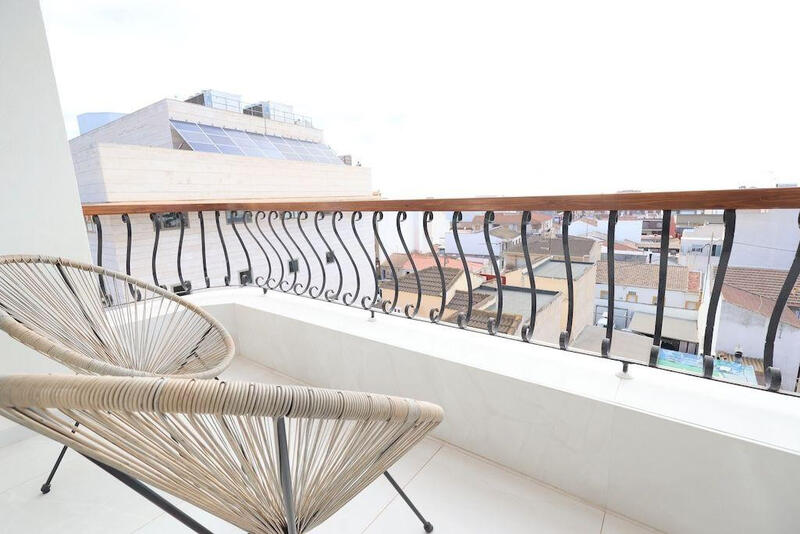 3 slaapkamer Appartement Te koop 3 slaapkamer Appartement Te koop