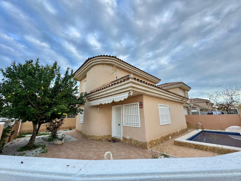 Villa for sale in Torrevieja, Alicante Villa for sale in Torrevieja, Alicante