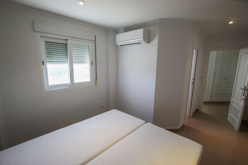 6 sovrum Villa till salu