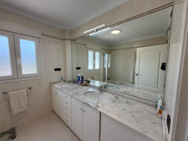 2 slaapkamer Appartement Te koop