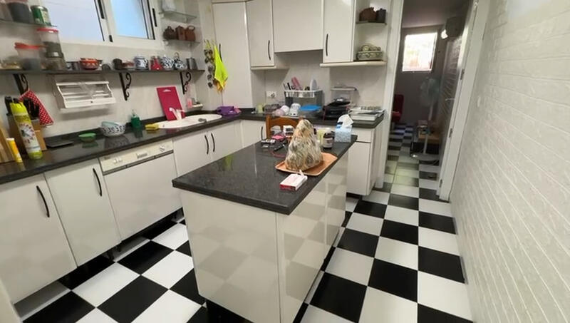 4 Cuarto Villa en venta