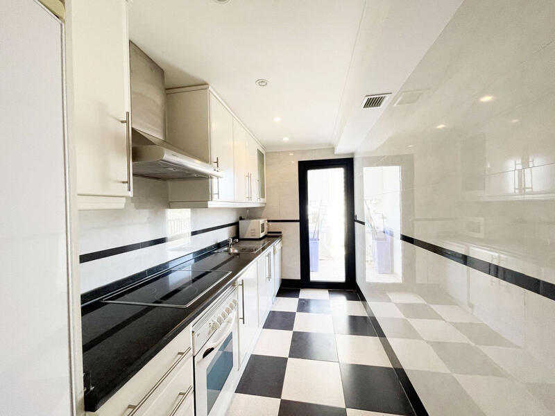 3 bedroom Apartment for sale