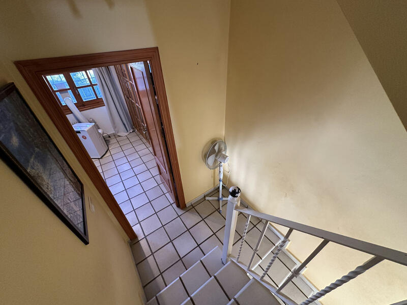 4 slaapkamer Gezinswoning Te koop