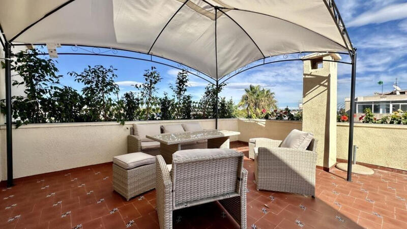 квартира продается в Torrevieja, Alicante