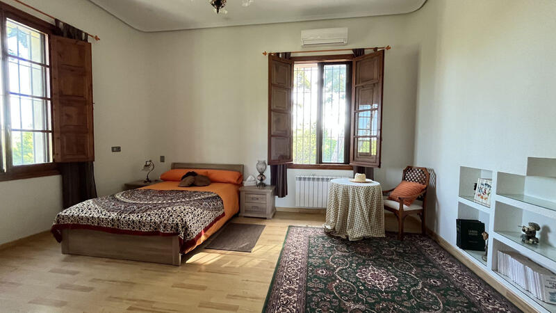 7 Schlafzimmer Villa zu verkaufen