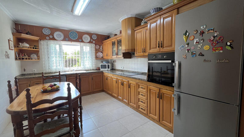 4 Schlafzimmer Villa zu verkaufen