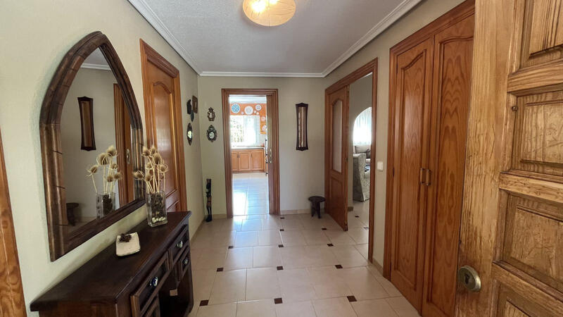 4 Schlafzimmer Villa zu verkaufen