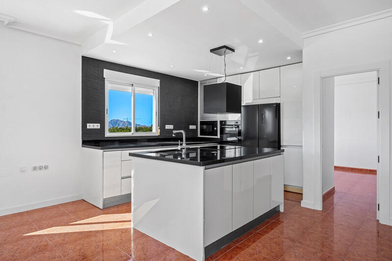 4 Cuarto Villa en venta