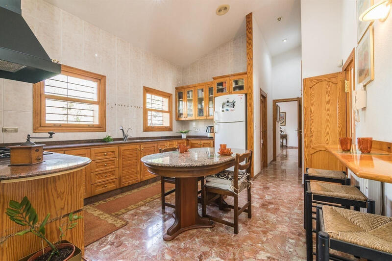 5 bedroom Villa for sale