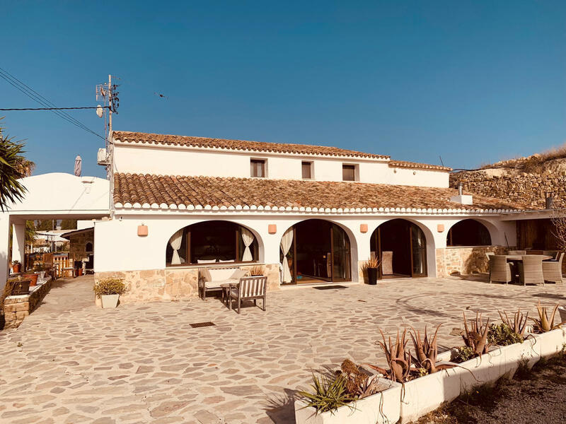 Auberge à vendre dans Benissa, Alicante