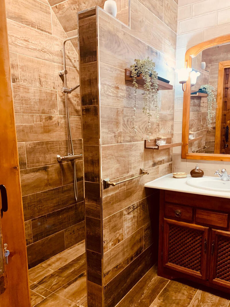 7 Cuarto Casa de Campo en venta