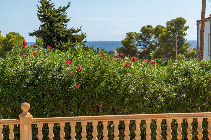 3 Schlafzimmer Villa zu verkaufen 3 Schlafzimmer Villa zu verkaufen