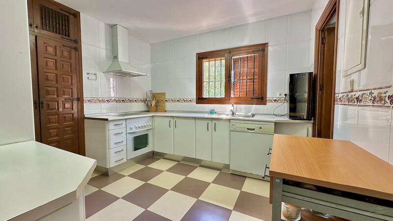 6 chambre Villa à vendre 6 chambre Villa à vendre