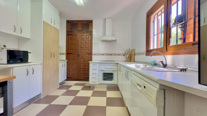 6 chambre Villa à vendre 6 chambre Villa à vendre