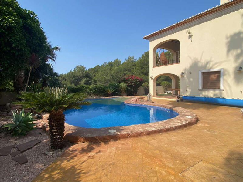 5 bedroom Villa for sale