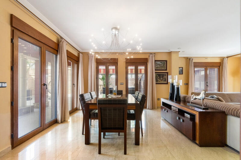 4 sovrum Villa till salu