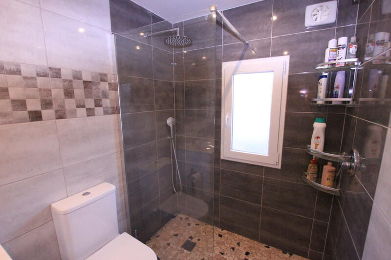 5 Schlafzimmer Landhaus zu verkaufen