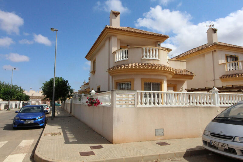 3 Cuarto Villa en venta
