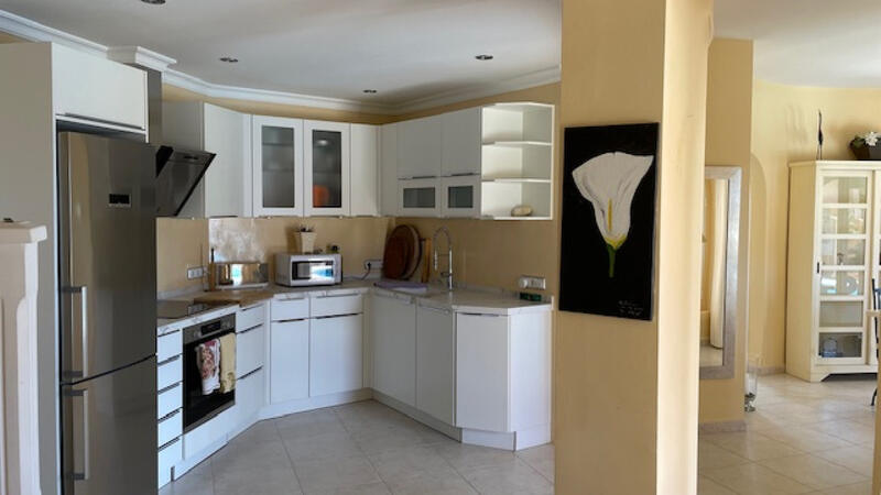 4 bedroom Villa for sale