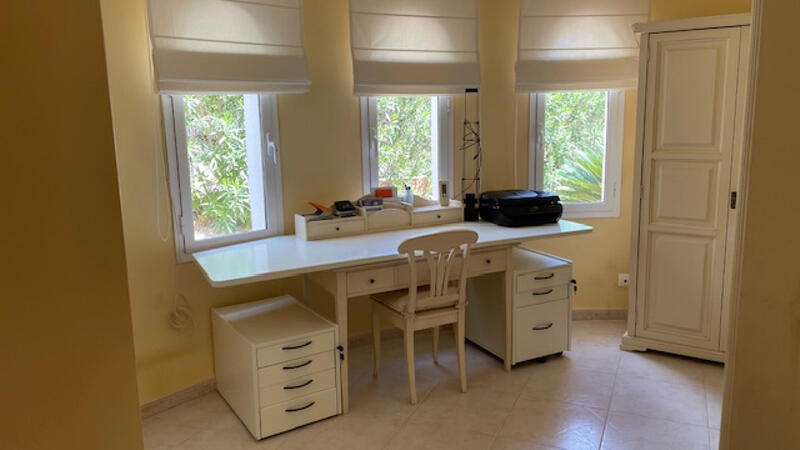 4 bedroom Villa for sale