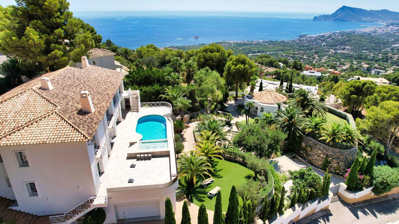 Villa for sale in Altea, Alicante