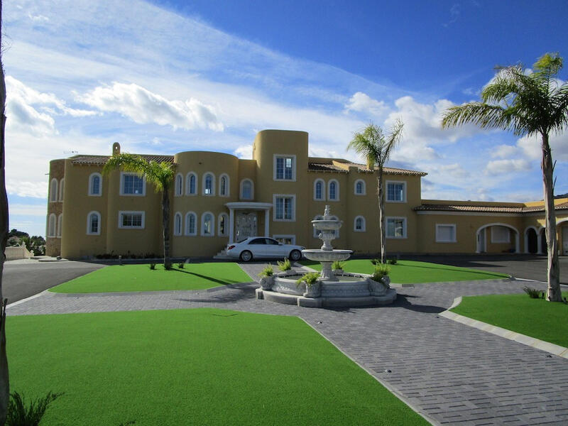 8 chambre Villa à vendre