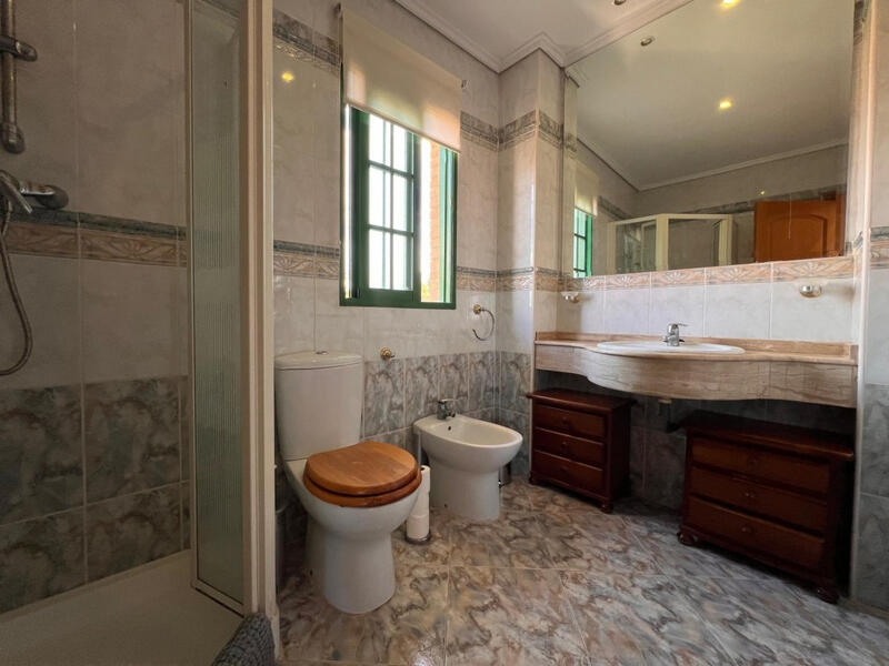 8 soveværelse Villa til salg