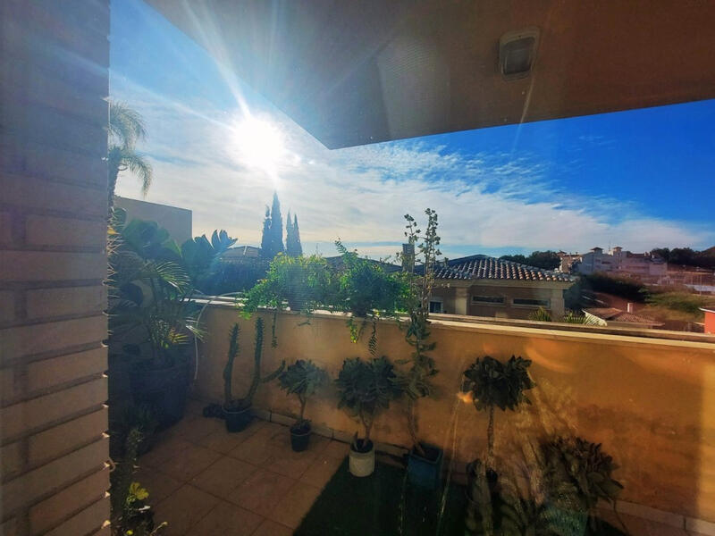 5 bedroom Villa for sale