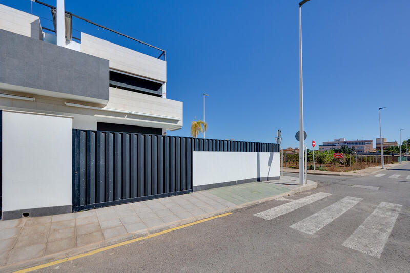 3 Cuarto Villa en venta