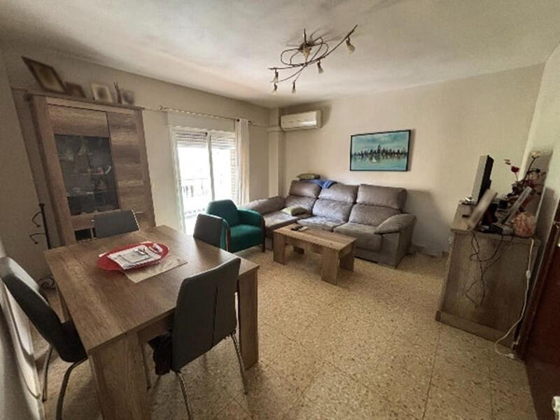 4 bedroom Apartment for sale