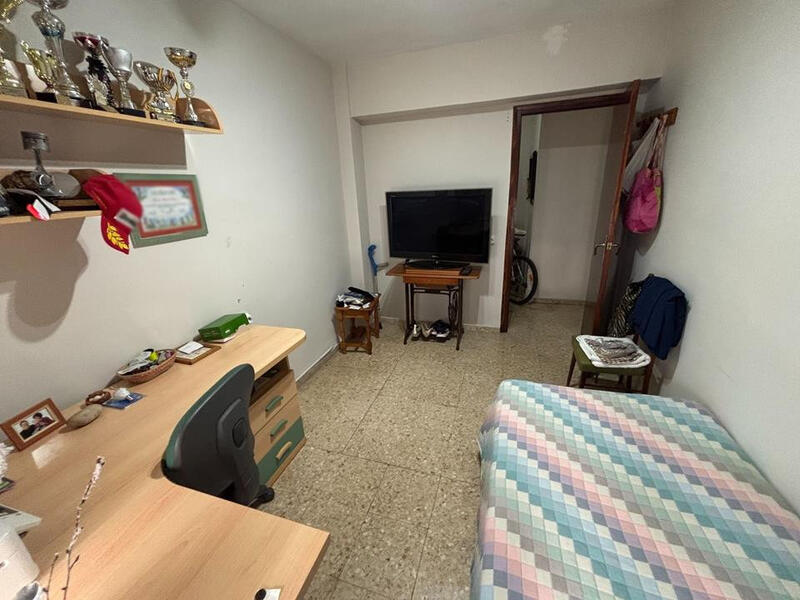 4 bedroom Apartment for sale