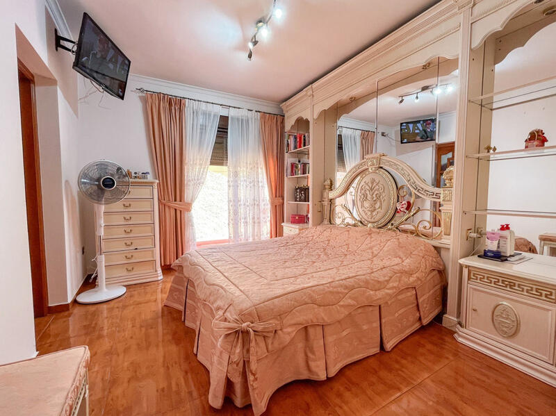 6 chambre Villa à vendre