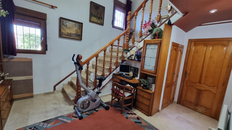 4 Schlafzimmer Villa zu verkaufen 4 Schlafzimmer Villa zu verkaufen