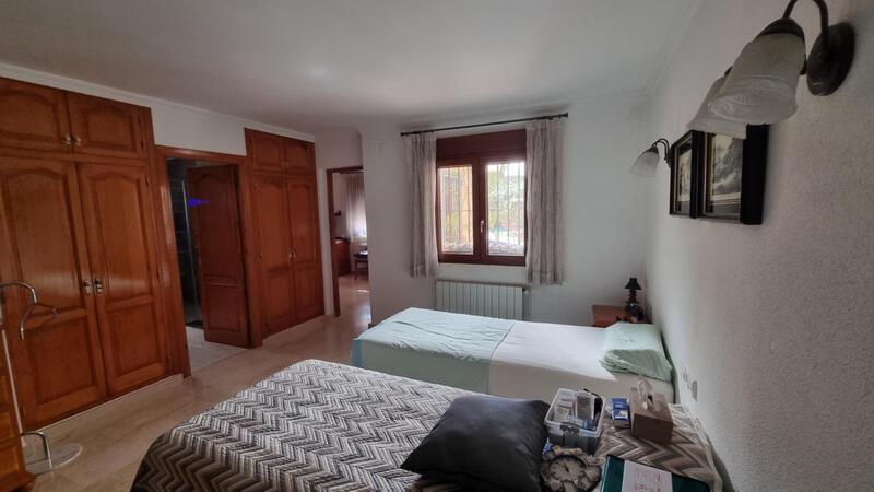 4 Schlafzimmer Villa zu verkaufen 4 Schlafzimmer Villa zu verkaufen
