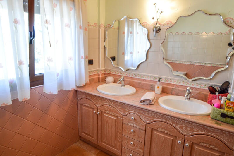 5 slaapkamer Villa Te koop