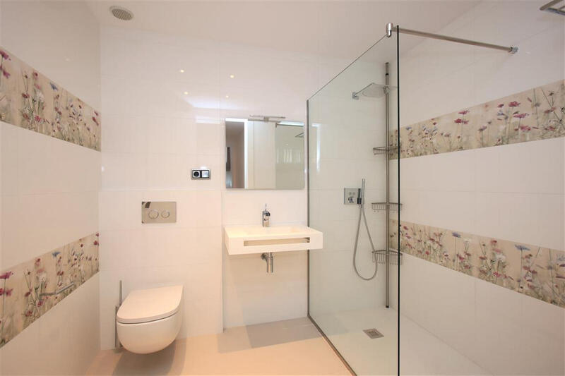 6 Cuarto Villa en venta