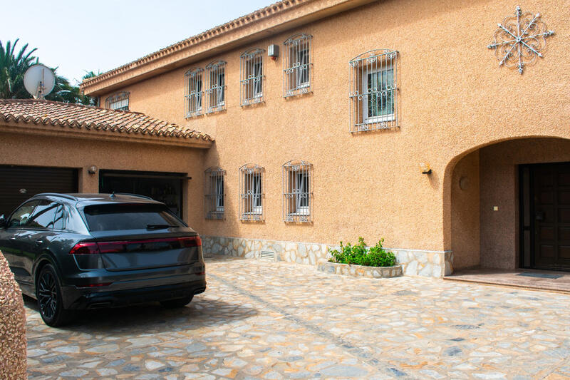 3 slaapkamer Villa Te koop